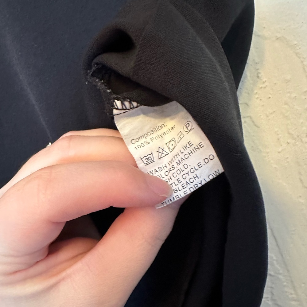 Detailed Polyester Top Size XS - Picture 6 of 6
